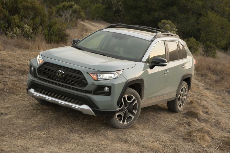  Toyota RAV4 Adventure 2018 года  (NA) (фото 29 из 196)